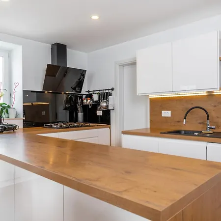 Paola Appartement *